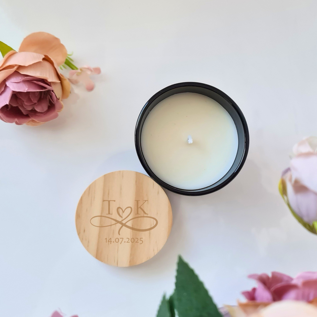Personalised valentine candle with initial